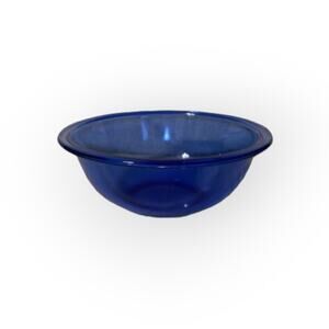 Vintage Cobalt Blue Pyrex #323 Mixing Bowl 1.5 L. Made in the USA